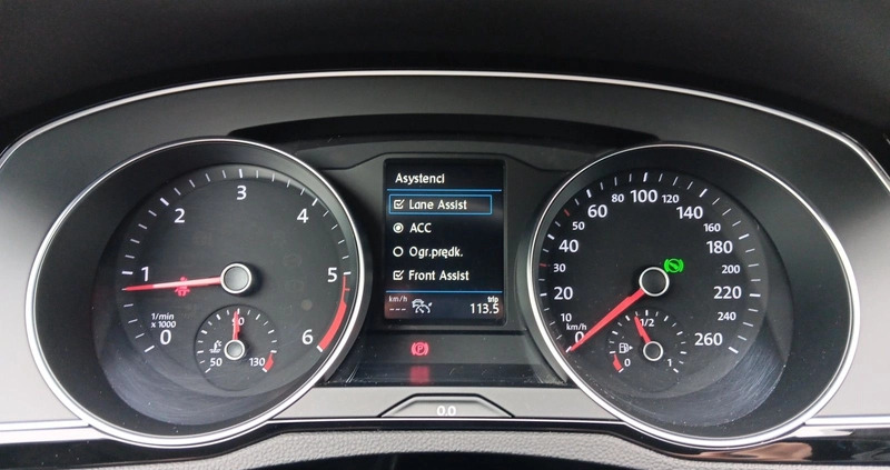 Volkswagen Passat cena 95900 przebieg: 144399, rok produkcji 2019 z Opoczno małe 781